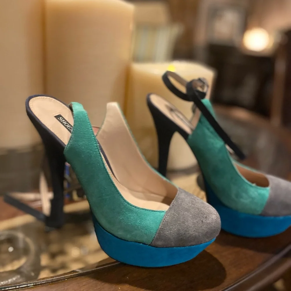 Colorblock Platform Pump - Picture 4 of 10